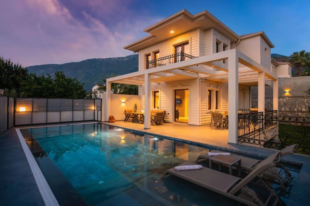 Havuzlu Korunakli Jakuzili Villa فتحية المظهر الخارجي الصورة