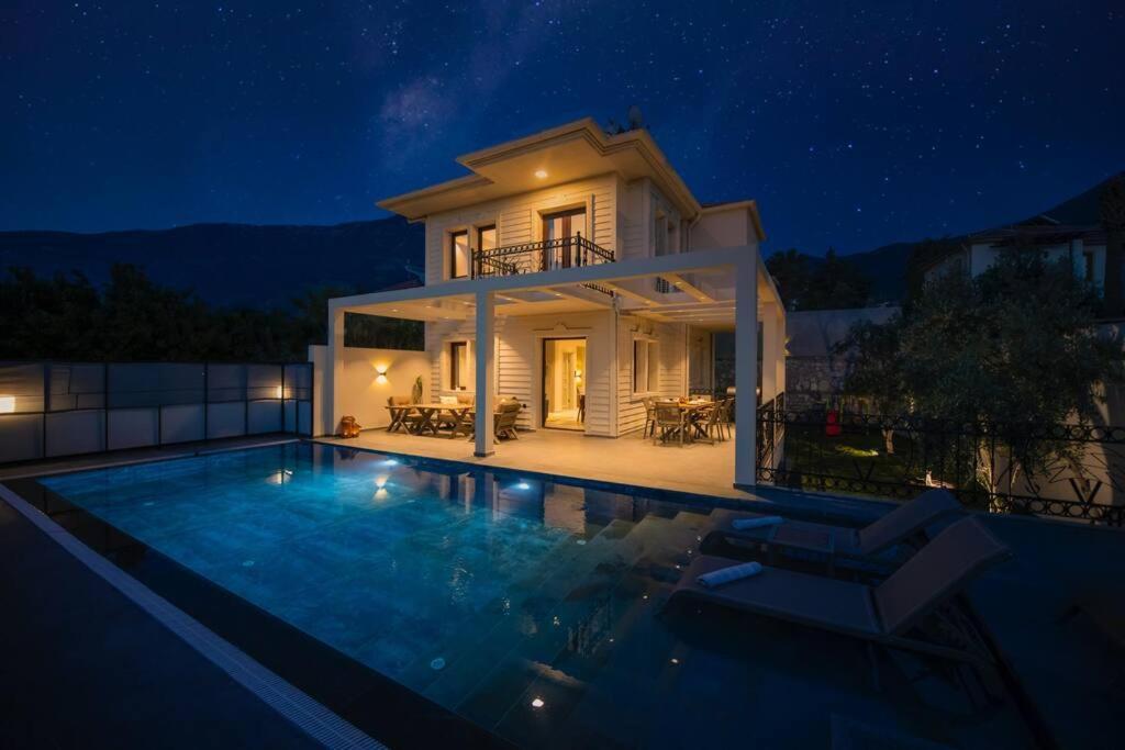 Havuzlu Korunakli Jakuzili Villa فتحية المظهر الخارجي الصورة