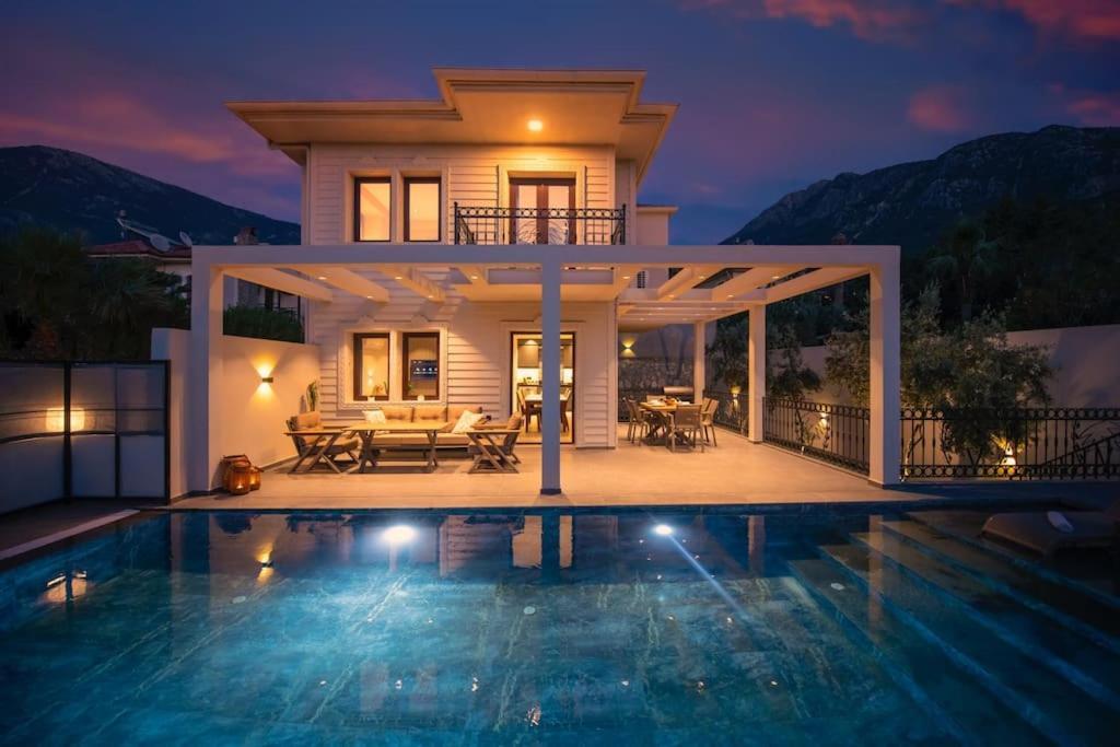 Havuzlu Korunakli Jakuzili Villa فتحية المظهر الخارجي الصورة